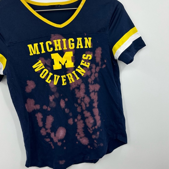 Michigan Wolverines Upcycled Short Sleeve Shirt Size Small - Picture 3 of 5